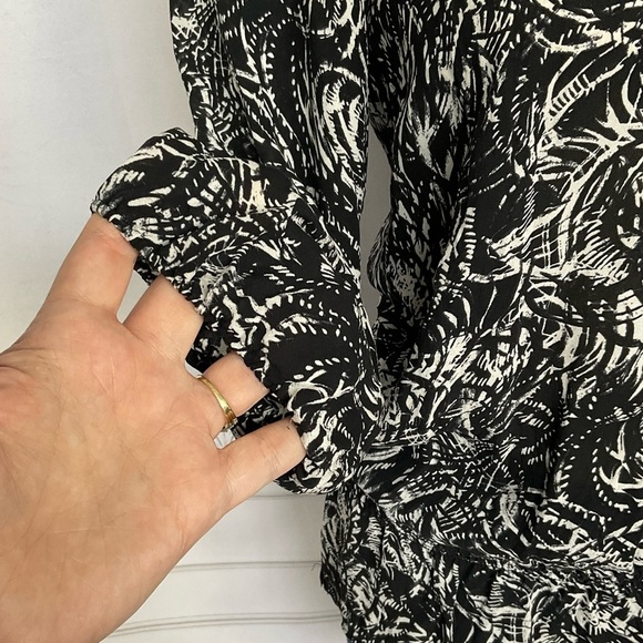 Semantiks Black & Cream 100% Silk Peplum 3/4 Sleeve Women’s XS Blouse - Picture 4 of 7